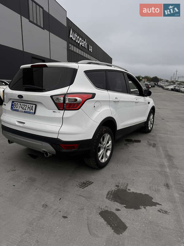 Внедорожник / Кроссовер Ford Kuga 2019 в Львове