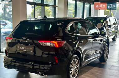 Внедорожник / Кроссовер Ford Kuga 2020 в 