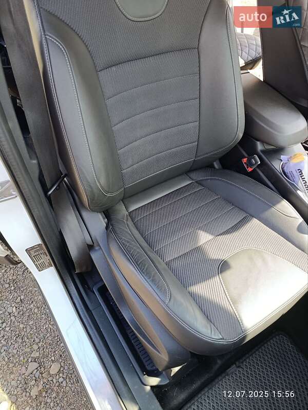 Внедорожник / Кроссовер Ford Kuga 2013 в Сколе фото 7 Внедорожник / Кроссовер Ford Kuga 2013 в Сколе