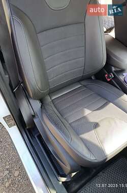 Внедорожник / Кроссовер Ford Kuga 2013 в 
