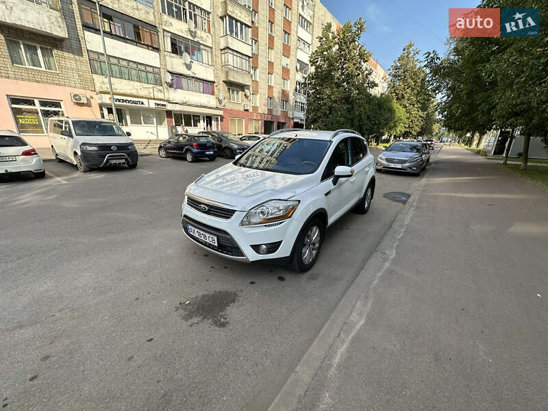 Внедорожник / Кроссовер Ford Kuga 2010 в Львове