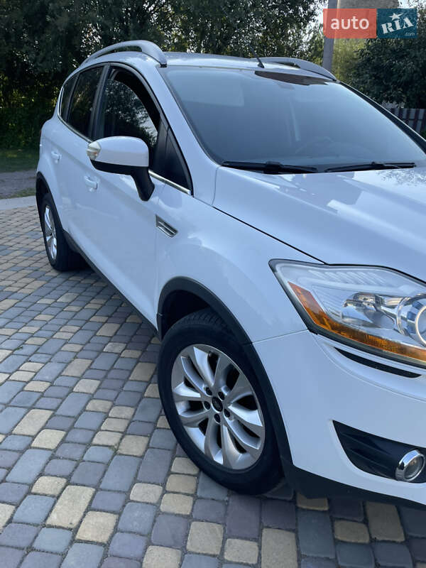 Внедорожник / Кроссовер Ford Kuga 2010 в Коростене