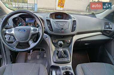 Внедорожник / Кроссовер Ford Kuga 2013 в 
