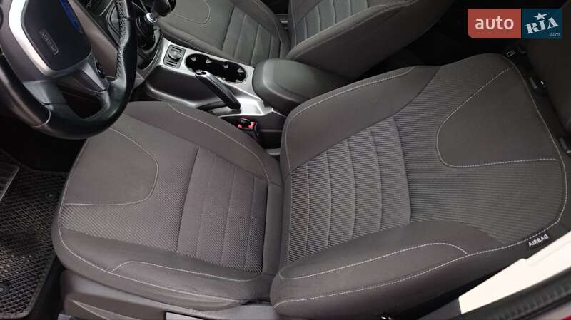 Внедорожник / Кроссовер Ford Kuga 2015 в Нововолынске фото 25 Внедорожник / Кроссовер Ford Kuga 2015 в Нововолынске