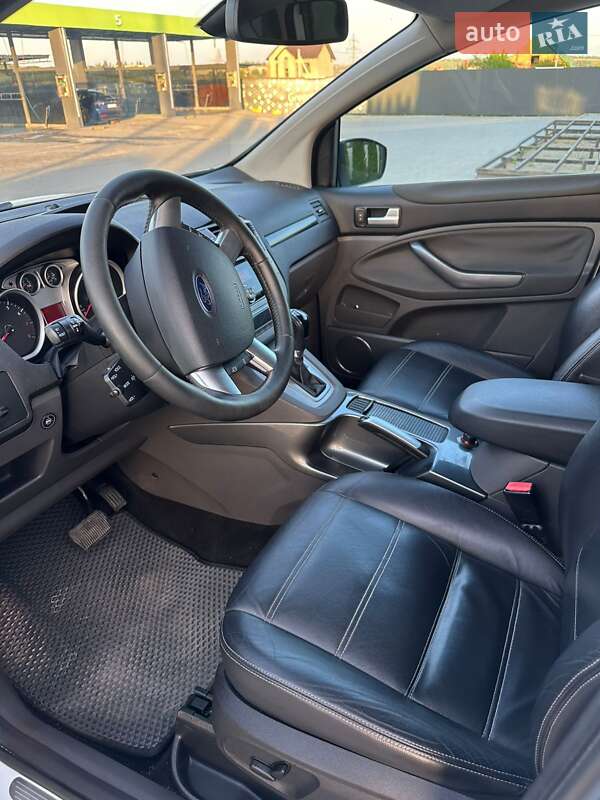 Внедорожник / Кроссовер Ford Kuga 2010 в Каменец-Подольском