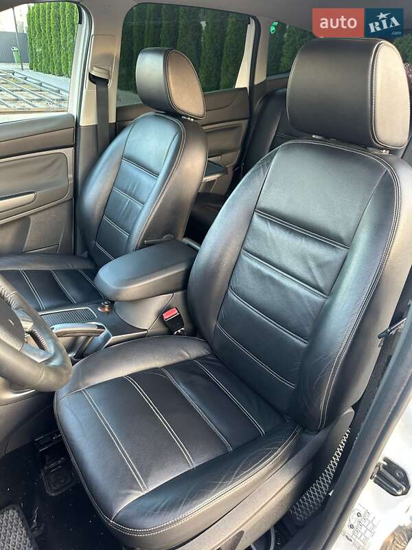 Внедорожник / Кроссовер Ford Kuga 2010 в Каменец-Подольском