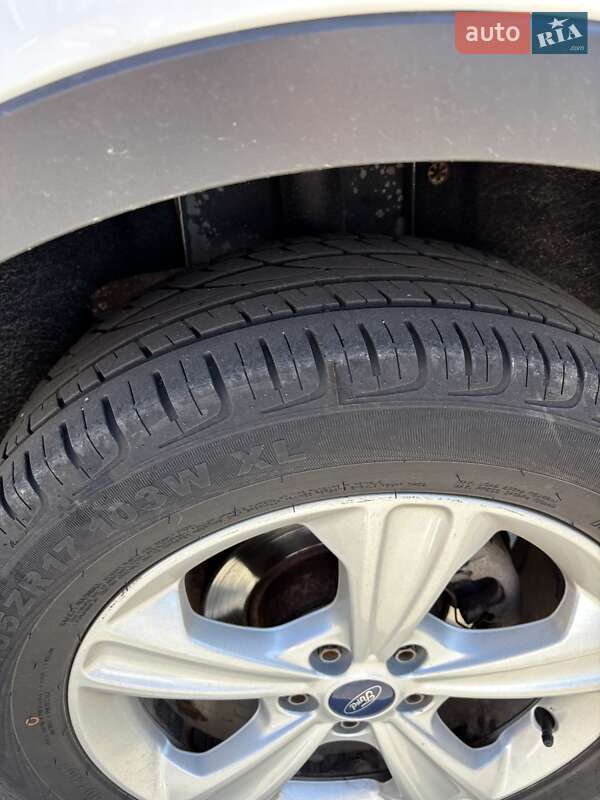 Внедорожник / Кроссовер Ford Kuga 2013 в Виннице