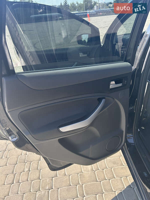 Внедорожник / Кроссовер Ford Kuga 2010 в Харькове