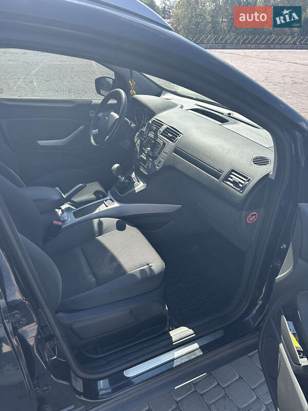 Внедорожник / Кроссовер Ford Kuga 2010 в Харькове