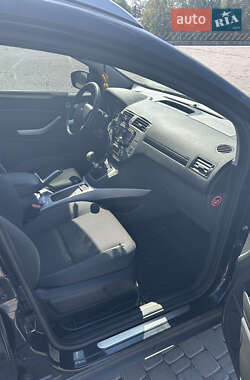 Внедорожник / Кроссовер Ford Kuga 2010 в 