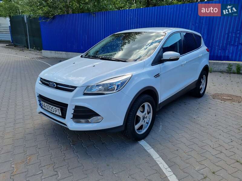 Внедорожник / Кроссовер Ford Kuga 2016 в Киеве