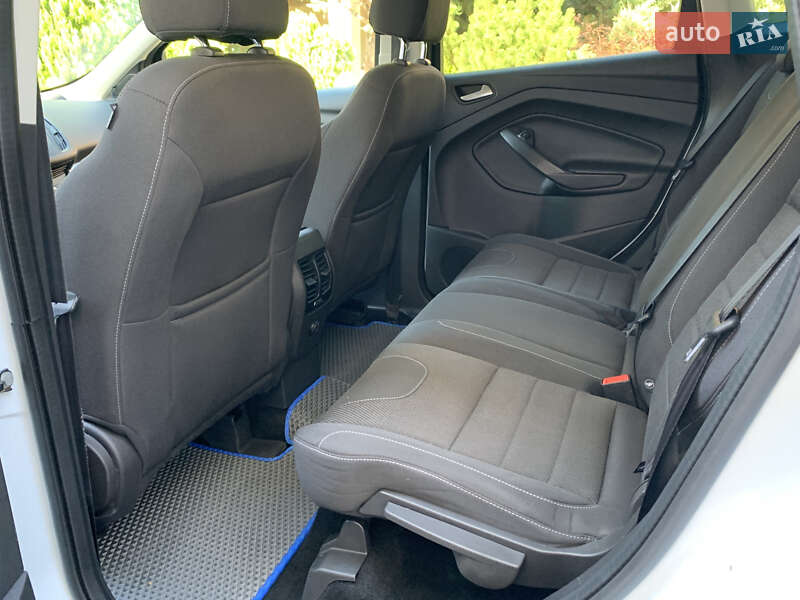 Внедорожник / Кроссовер Ford Kuga 2013 в Николаеве