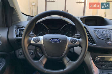 Внедорожник / Кроссовер Ford Kuga 2013 в 