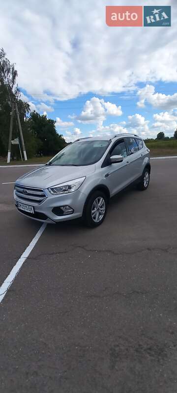 Внедорожник / Кроссовер Ford Kuga 2019 в Ромнах фото 55 Внедорожник / Кроссовер Ford Kuga 2019 в Ромнах