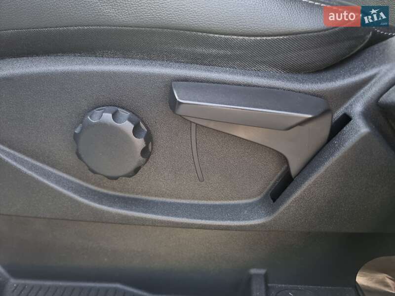 Внедорожник / Кроссовер Ford Kuga 2017 в Виннице фото 61 Внедорожник / Кроссовер Ford Kuga 2017 в Виннице