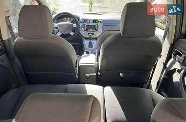 Позашляховик / Кросовер Ford Kuga 2010 в  фото 5 Позашляховик / Кросовер Ford Kuga 2010 в