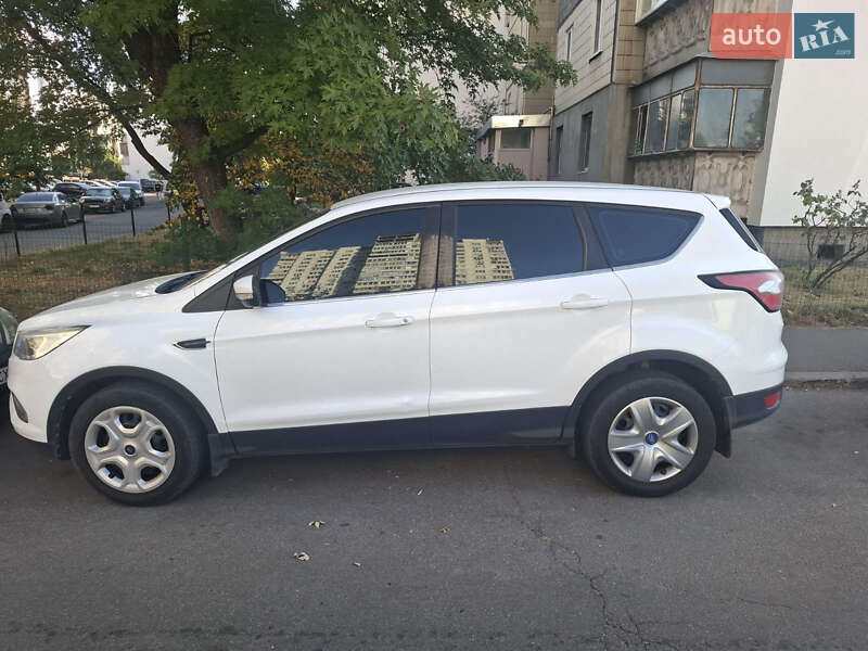 Ford Kuga 2017