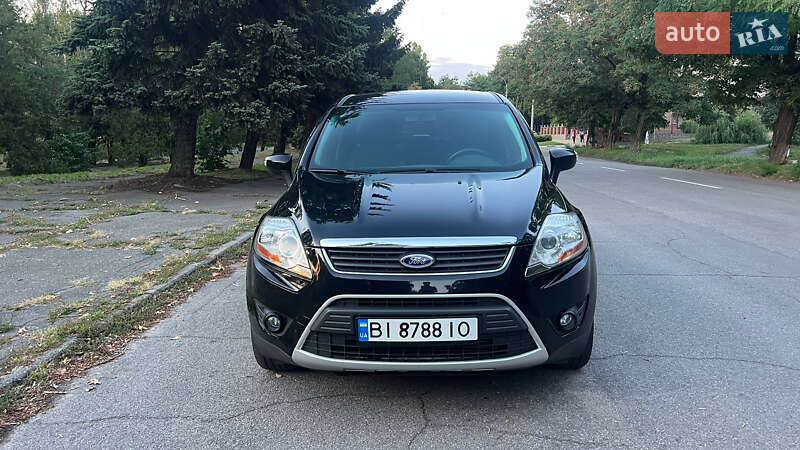 Внедорожник / Кроссовер Ford Kuga 2012 в 