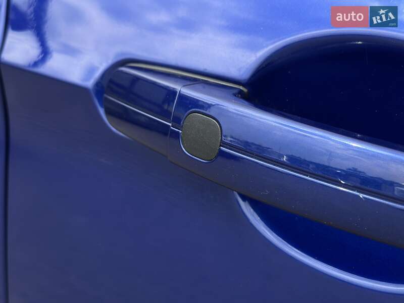Позашляховик / Кросовер Ford Kuga 2013 в Чернівцях