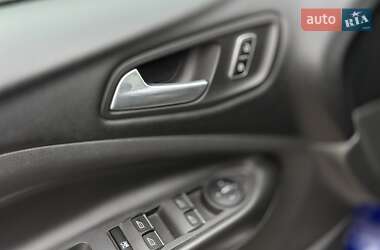 Внедорожник / Кроссовер Ford Kuga 2013 в 