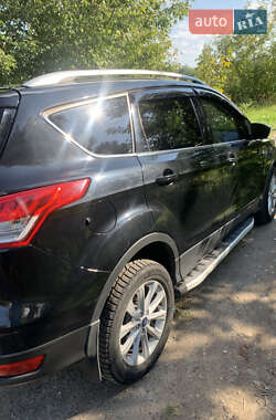 Внедорожник / Кроссовер Ford Kuga 2015 в 