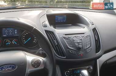 Внедорожник / Кроссовер Ford Kuga 2016 в 