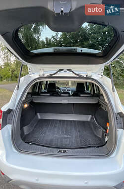 Внедорожник / Кроссовер Ford Kuga 2011 в 