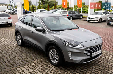 Внедорожник / Кроссовер Ford Kuga 2020 в 