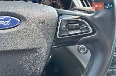 Внедорожник / Кроссовер Ford Kuga 2019 в 