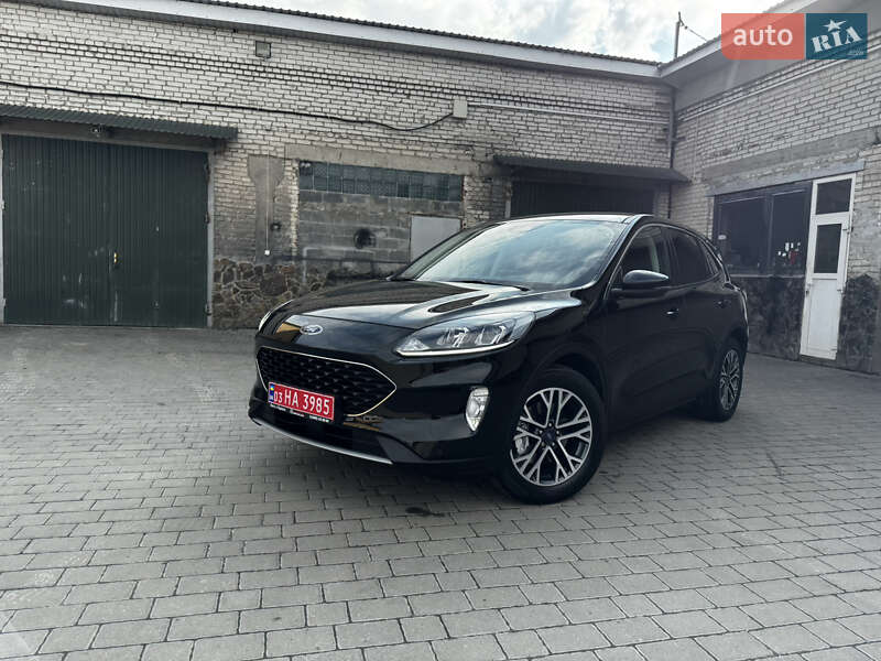 Внедорожник / Кроссовер Ford Kuga 2021 в Бродах