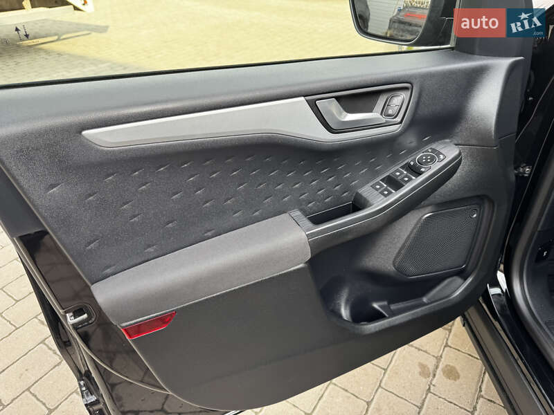 Внедорожник / Кроссовер Ford Kuga 2021 в Бродах