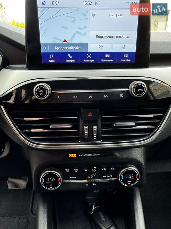 Внедорожник / Кроссовер Ford Kuga 2021 в Бродах