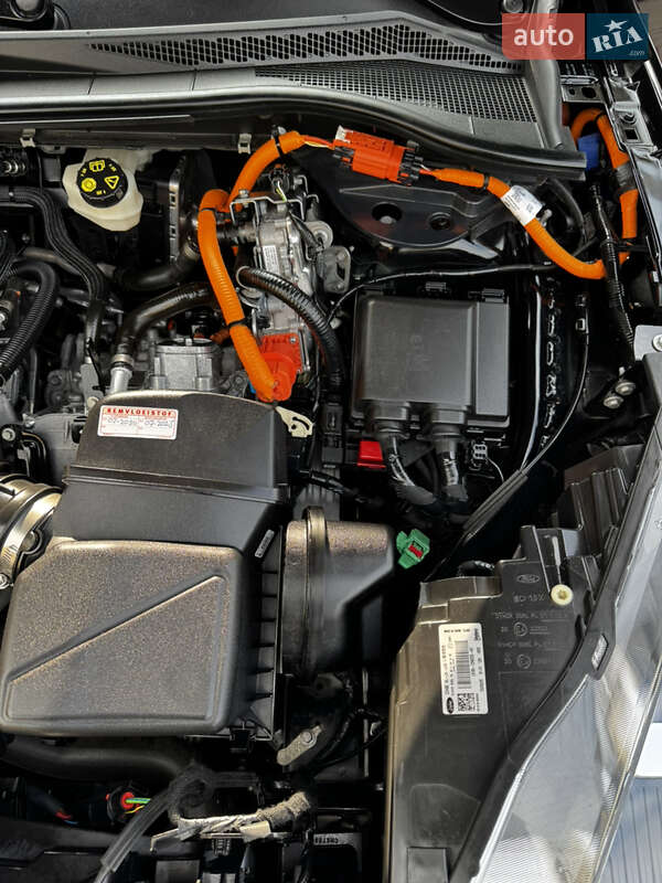 Внедорожник / Кроссовер Ford Kuga 2021 в Бродах