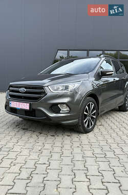 Внедорожник / Кроссовер Ford Kuga 2019 в Львове