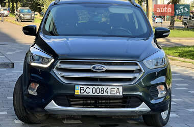 Внедорожник / Кроссовер Ford Kuga 2017 в 