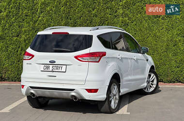 Внедорожник / Кроссовер Ford Kuga 2016 в 