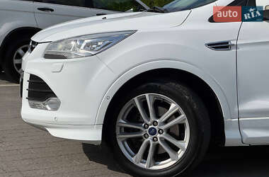 Внедорожник / Кроссовер Ford Kuga 2016 в 