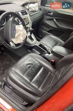 Внедорожник / Кроссовер Ford Kuga 2011 в 
