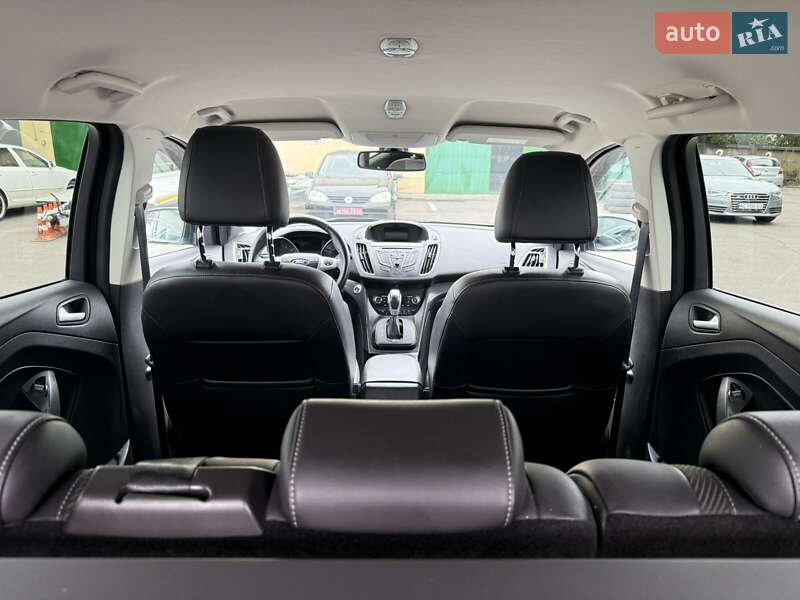 Внедорожник / Кроссовер Ford Kuga 2015 в Луцке