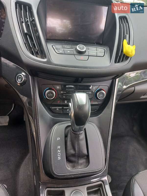 Позашляховик / Кросовер Ford Kuga 2019 в Києві