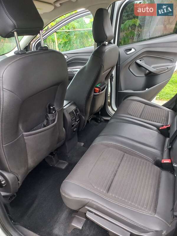 Позашляховик / Кросовер Ford Kuga 2019 в Києві