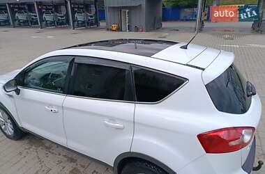 Внедорожник / Кроссовер Ford Kuga 2011 в 