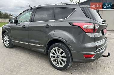 Внедорожник / Кроссовер Ford Kuga 2017 в 