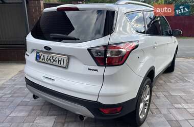 Внедорожник / Кроссовер Ford Kuga 2019 в 