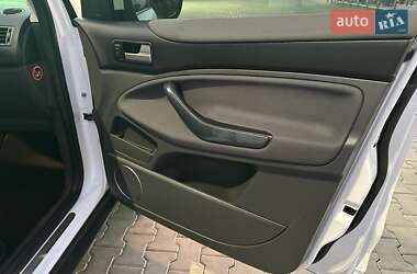 Внедорожник / Кроссовер Ford Kuga 2010 в 