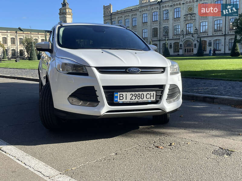 Внедорожник / Кроссовер Ford Kuga 2016 в Киеве