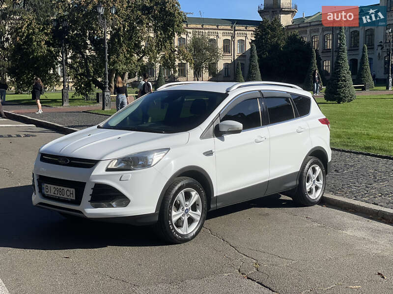 Внедорожник / Кроссовер Ford Kuga 2016 в Киеве