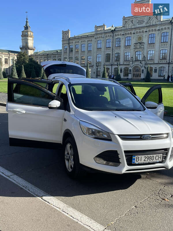 Внедорожник / Кроссовер Ford Kuga 2016 в Киеве