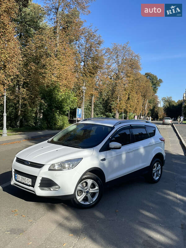Внедорожник / Кроссовер Ford Kuga 2016 в Киеве