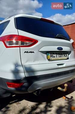 Внедорожник / Кроссовер Ford Kuga 2016 в 